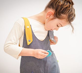 5 Astuces Montessori pour apprendre à s'habiller seul